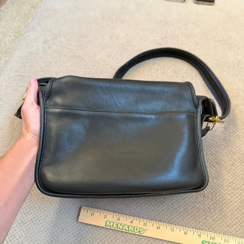 Vintage 1990s Coach Black Leather Beekman Messenger Crossbody Bag 9951